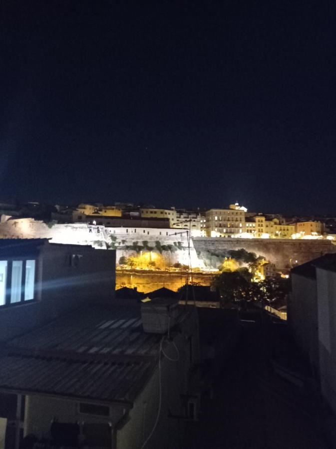 Central Moon Cagliari Vista Mare Екстериор снимка
