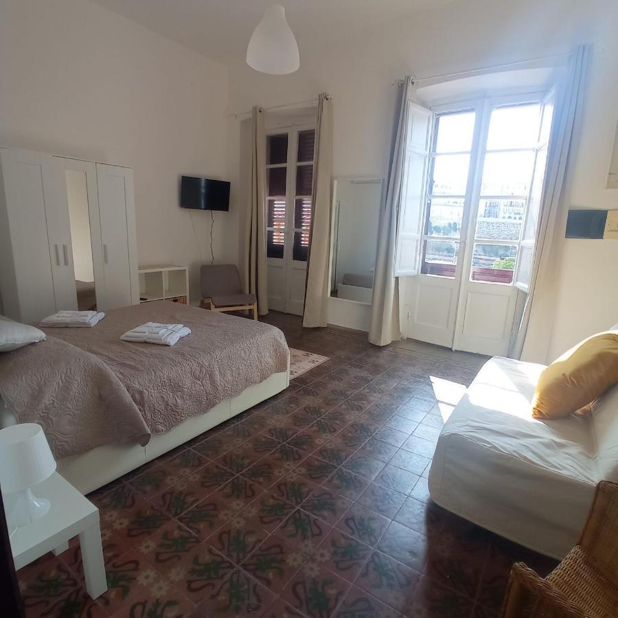 Central Moon Cagliari Vista Mare Екстериор снимка